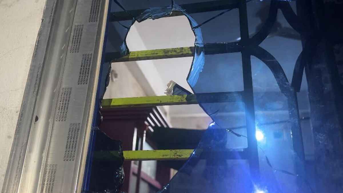 কিশোরগঞ্জে তিন সাংবাদিকের বাসাসহ অন্তত ২০টি বাড়িতে হামলা, ভাঙচুর