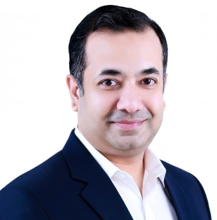 “রাস্তাকে পুকুরের পাড় বানালে, কাউকেই ছাড় দেওয়া হবে না”- তথ্য প্রতিমন্ত্রী