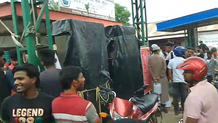 কুষ্টিয়ার দৌলতপুরে জ্বালানি তেল নিয়ে সংঘর্ষ, আহত -৭