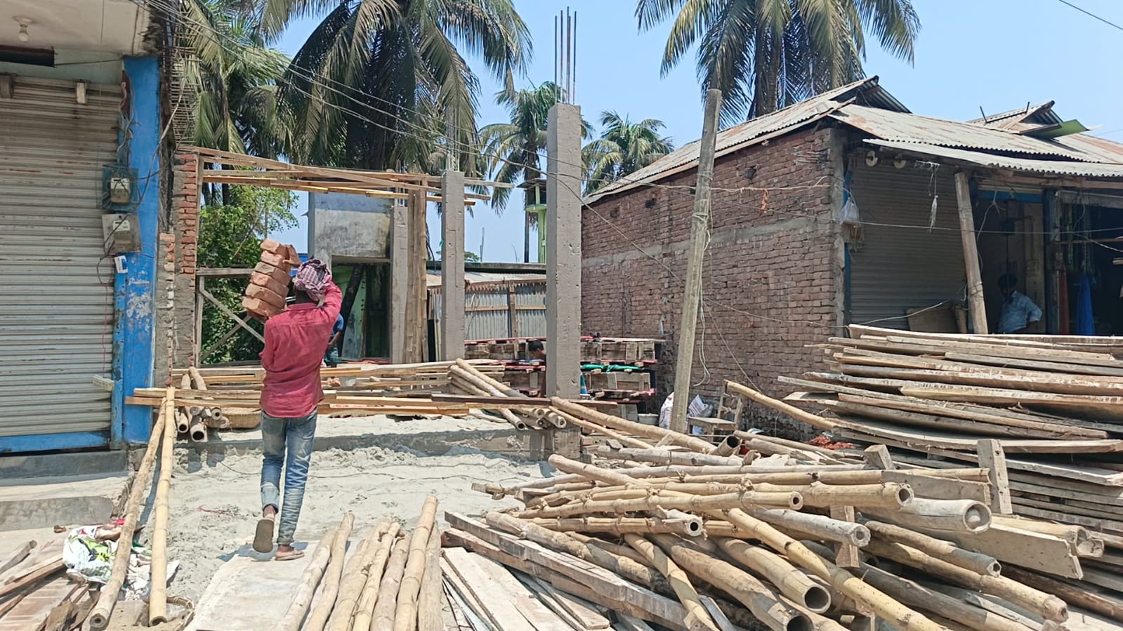 মসজিদের ২৬ কোটি টাকার সম্পত্তি প্রভাবশালীদের দখলে-মুসল্লীদের মাঝে চরম ক্ষোভ