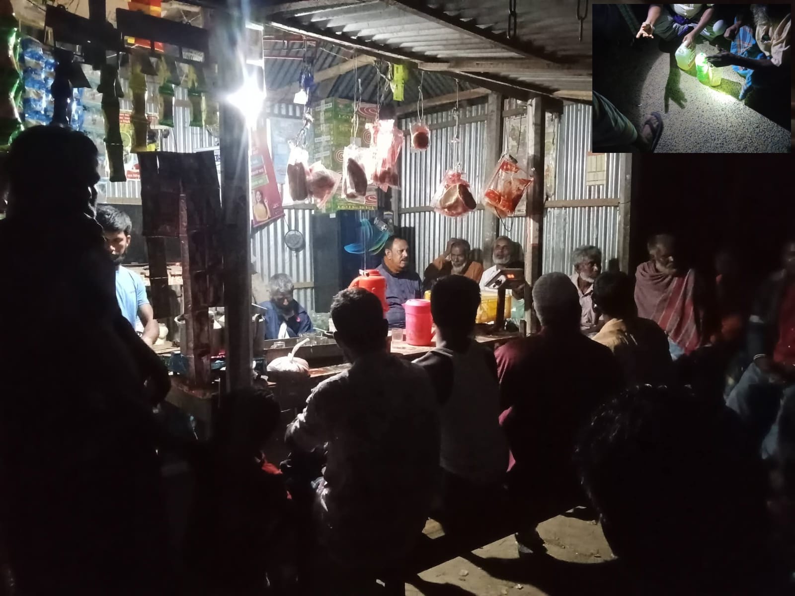 ঝিনাইগাতীতে গভীর রাতে বন্য হাতি হানা, তাড়াতে ছুটে গেলেন সাবেক চেয়ারম্যান