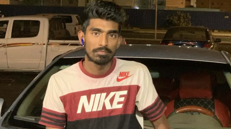 রূপসায় দুর্বৃত্তের গুলিতে যুবক আহত