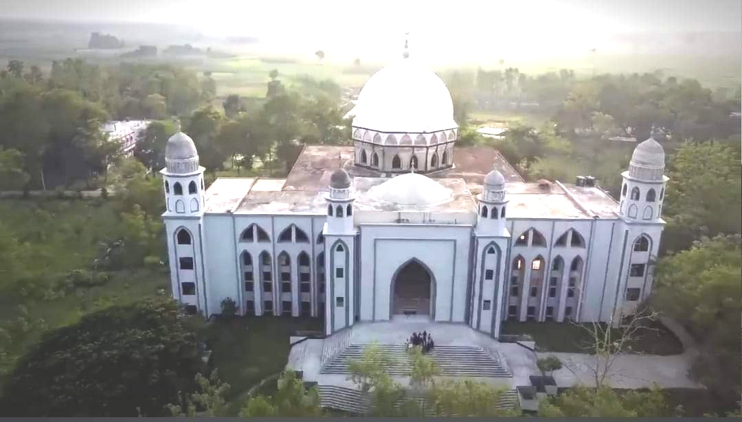 ইবির কেন্দ্রীয় মসজিদের সংস্কার চাই