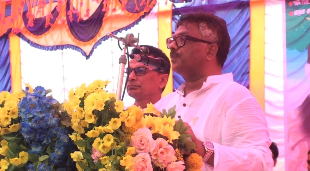 এক লাইন লিখে এসে গোল্ডেন ফাইভ সুযোগ আর বাংলাদেশের মাটিতে হবে না নাটোরে- হুইপ দুলু