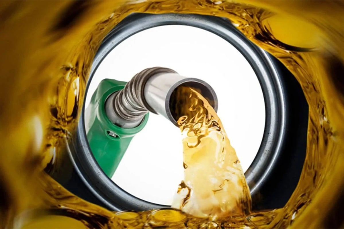 বিশ্ববাজারের প্রভাবে দেশে বাড়ল জ্বালানি তেলের দাম,অকটেন ১৪০,পেট্রোল ১৩৫ ও ডিজেল ১১৫