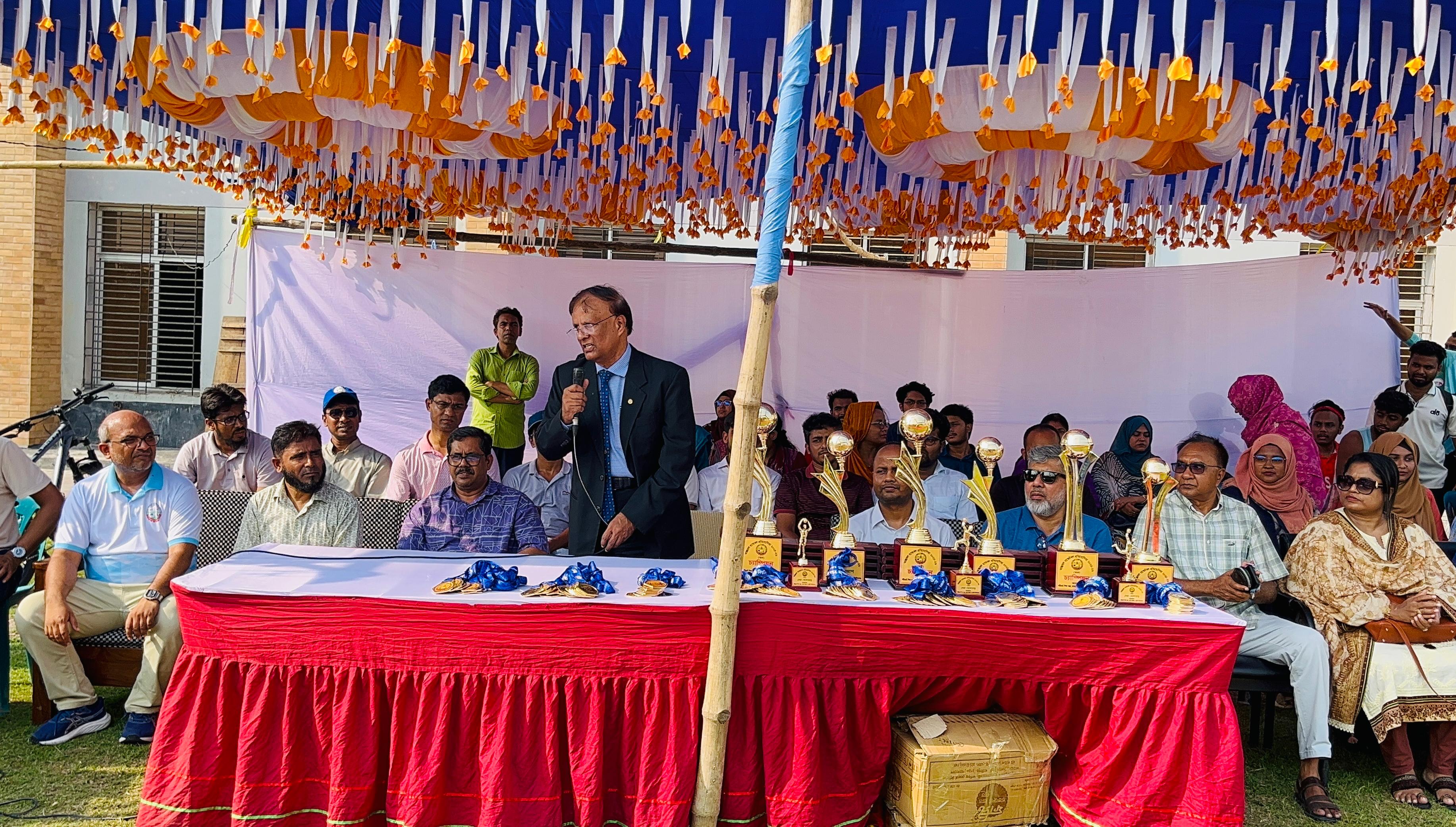 যবিপ্রবিতে বার্ষিক ক্রীড়া প্রতিযোগিতার পুরষ্কার বিতরণী অনুষ্ঠিত