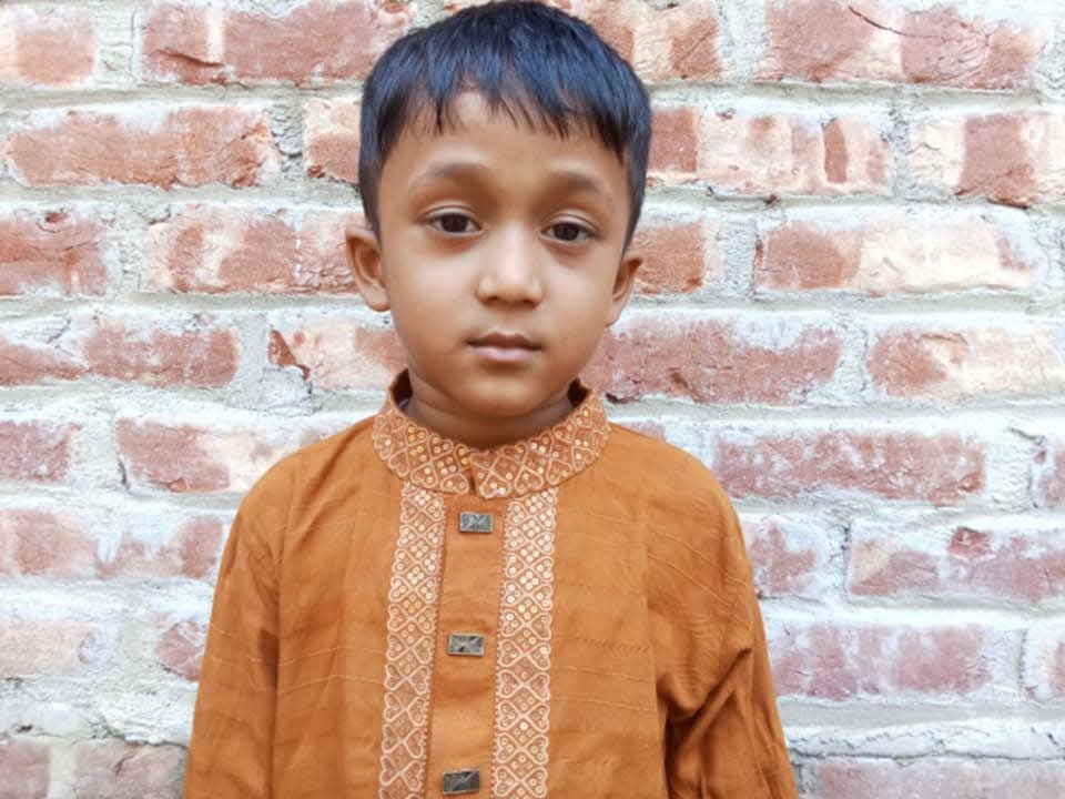 রাজারহাটে ব্লাড ক্যান্সারে আক্রান্ত শিশু ফাহিম বাঁচতে চায়