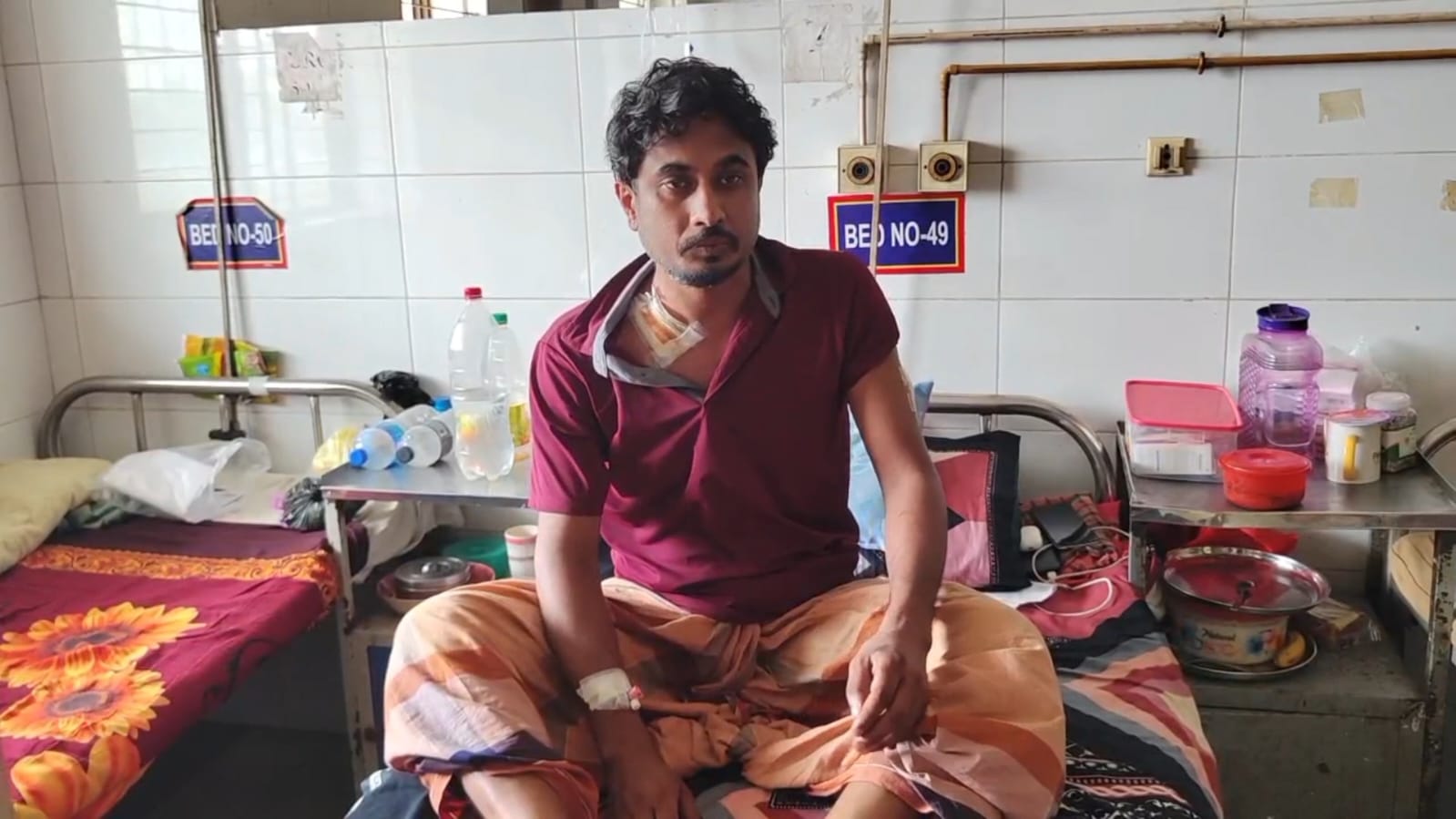 তাড়াইলে পুলিশ সদস্যকে কুপিয়ে জখম: পরিবারে চরম আতঙ্ক