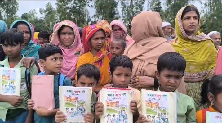 ব্রহ্মপুত্রের ভাঙনে মানুষের আর্তনাদ হুমকির মুখে জনপদ, স্কুল রক্ষায় শিশুদের মানববন্ধন