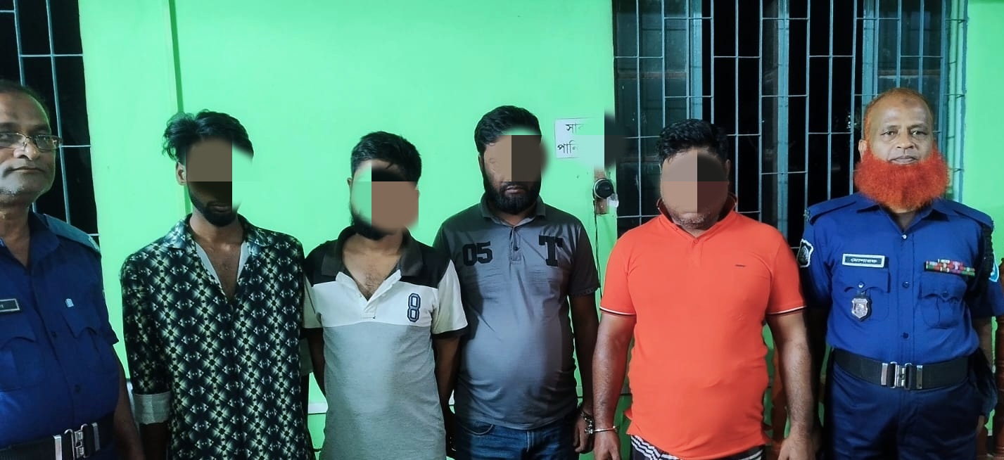 পীরগাছায় পুলিশের অভিযানে ইয়াবাসহ ৪ মাদক কারবারি আটক