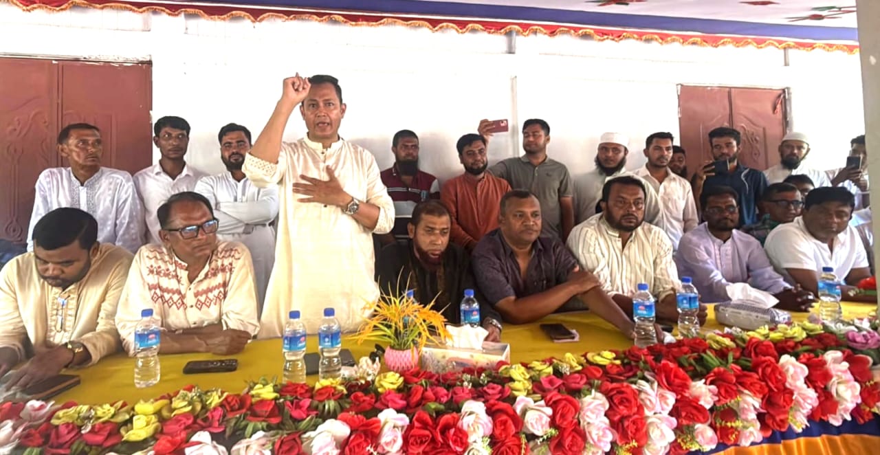তাহিরপুর সীমান্তে এমপি কামরুলের উদ্যোগে ২ পরিবারের দীর্ঘদিনের বিরোধ নিষ্পত্তি