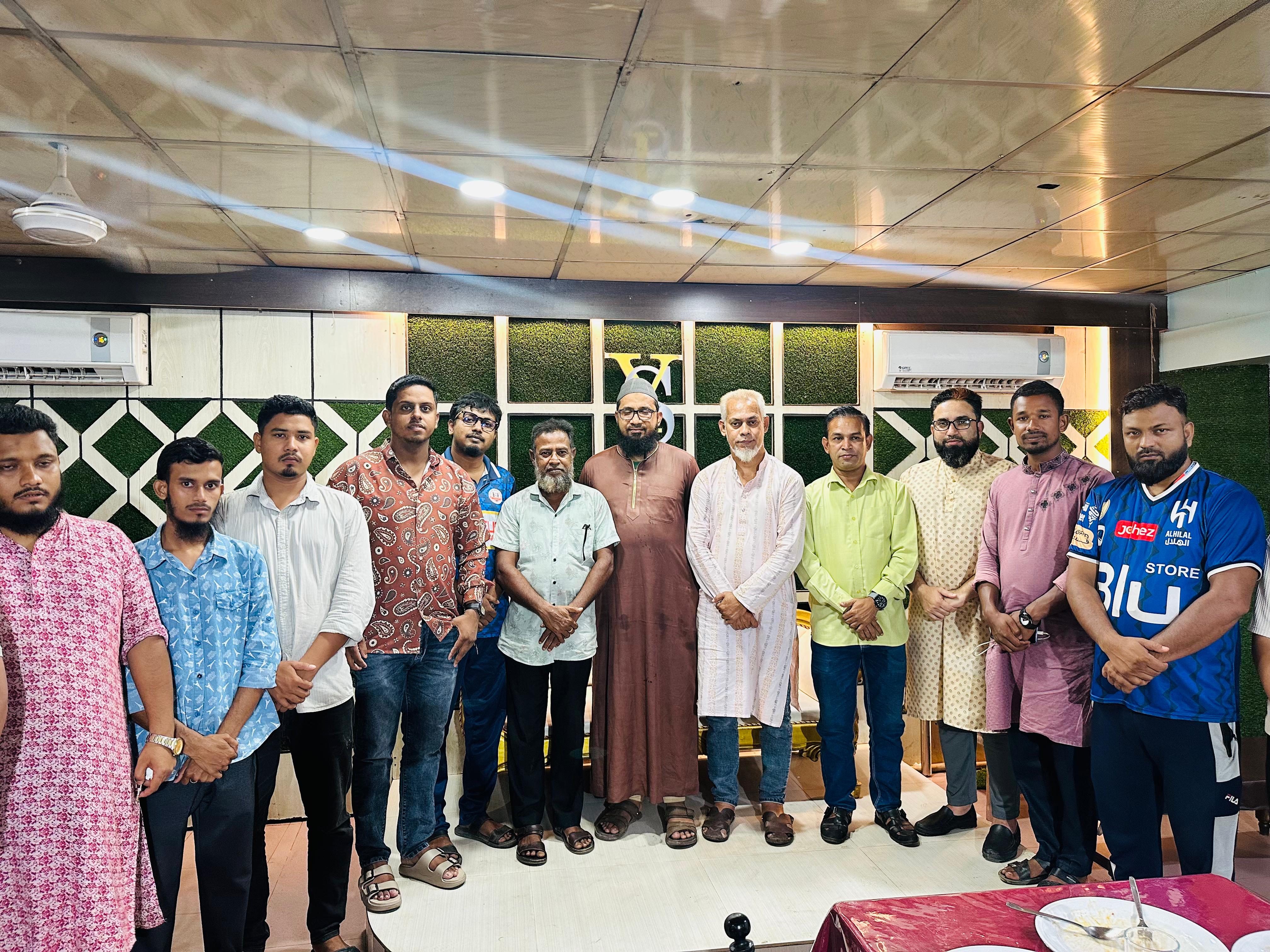 প্রবাসী কমিউনিটি নেতা মুশফিক আহমদের সঙ্গে টিম জার্নালিস্টের সৌজন্য সাক্ষাৎ