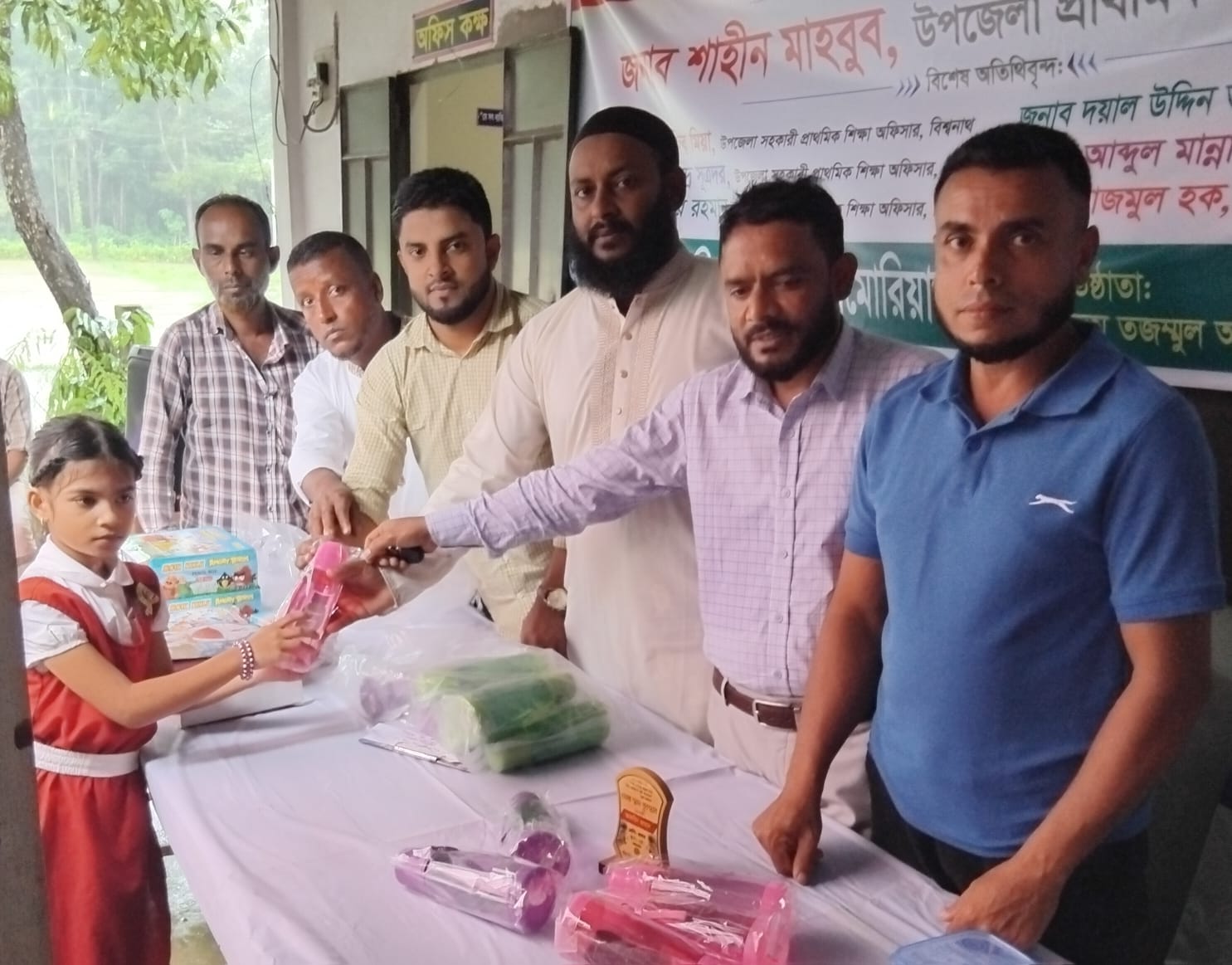 বিশ্বনাথে পণ্ডিত ছিপত আলী মেমোরিয়াল স্কুলে বার্ষিক ক্রিড়া প্রতিযোগিতার পুরস্কার বিতরণ