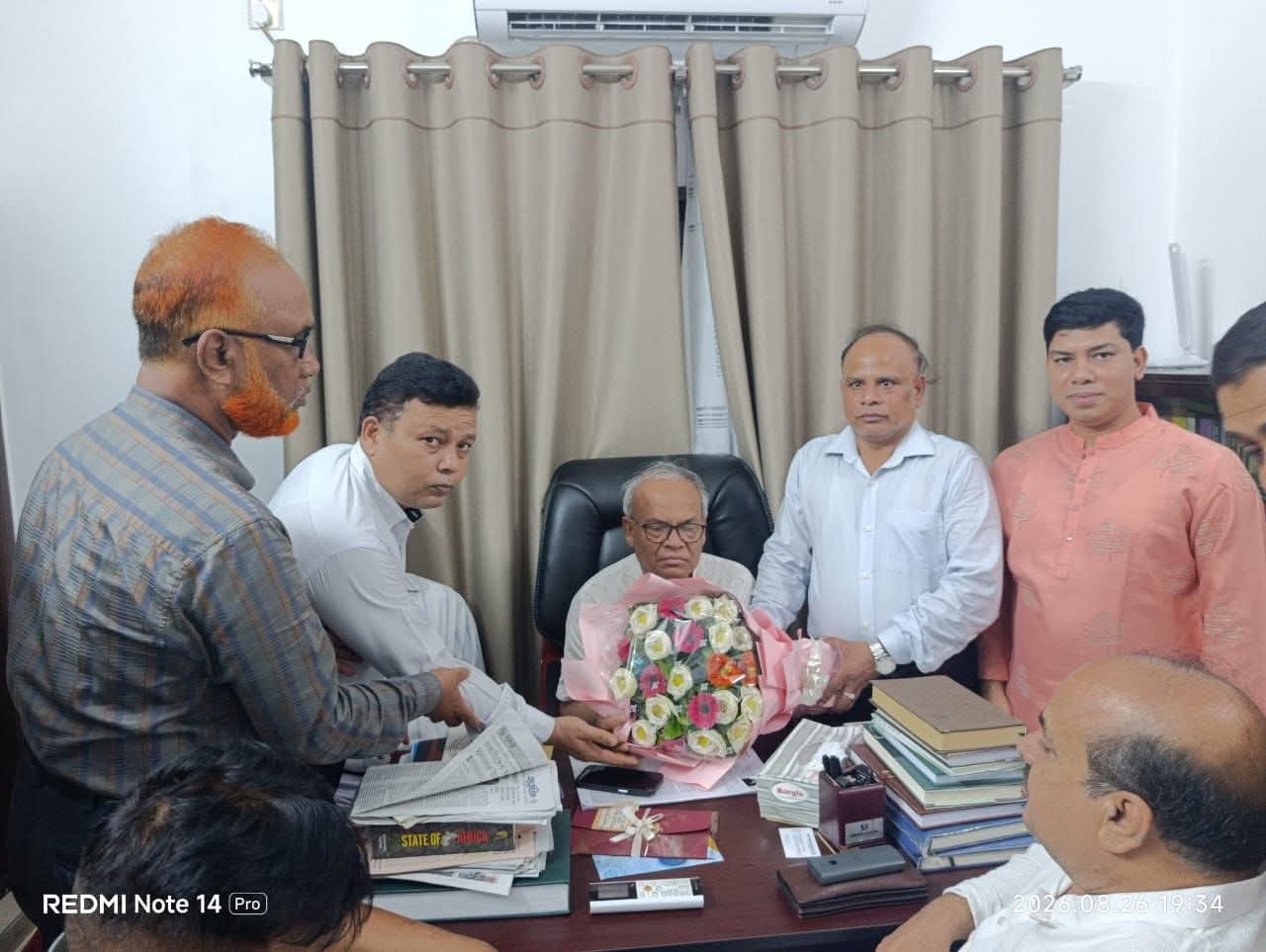 রুহুল কবির রিজভী বিএনপির ভারপ্রাপ্ত মহাসচিব হওয়ায় কুড়িগ্রামে ফুলের শুভেচ্ছা