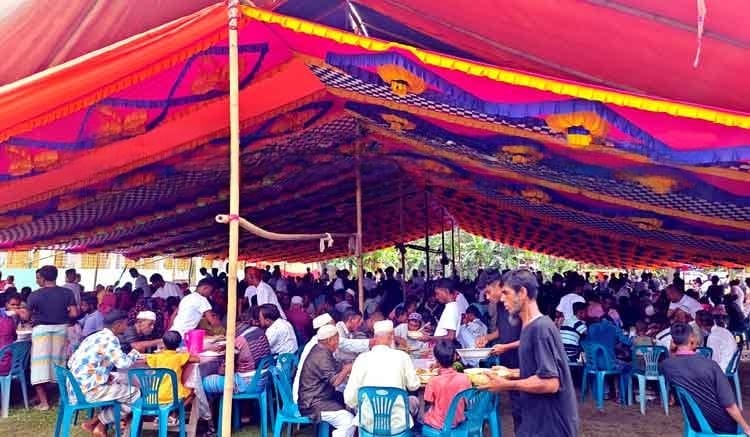 মৃত্যুর আগেই ‘চল্লিশা’, পাঁচ হাজার অসহায় মানুষকে ভূরিভোজ করালেন দম্পতি